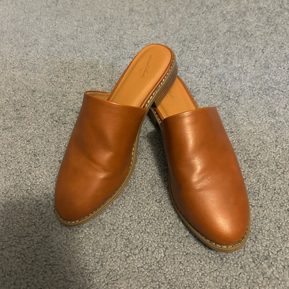 Universal Thread Tan Leather Mules with Almond Toe